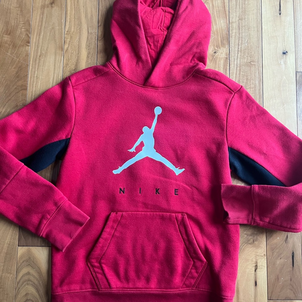 Jordan Red Sweatshirt : Jumpman Logo